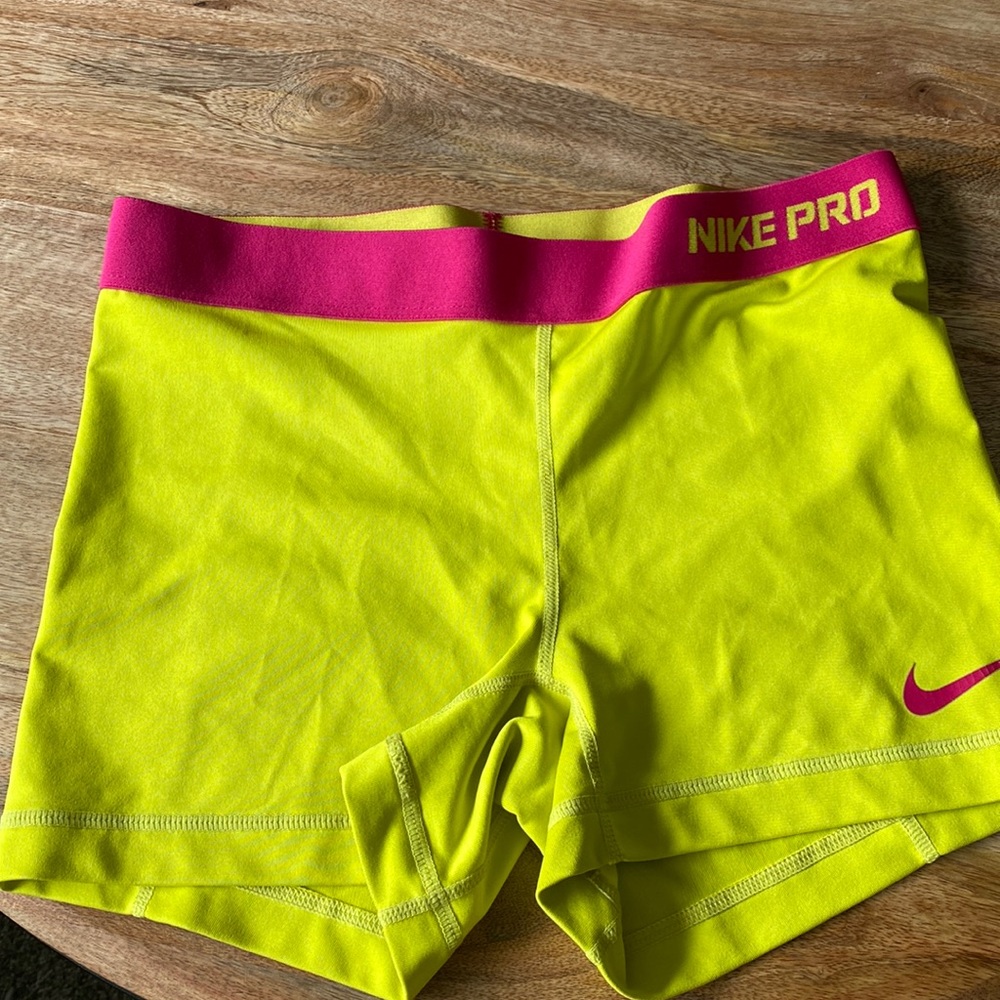 NIKE PRO SHORTS